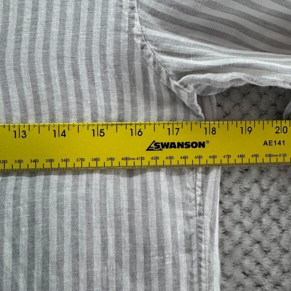 Uniqlo Top Womens XS Gray Striped Linen Button Up Shirt Long Sleeve Collared - Picture 11 of 13